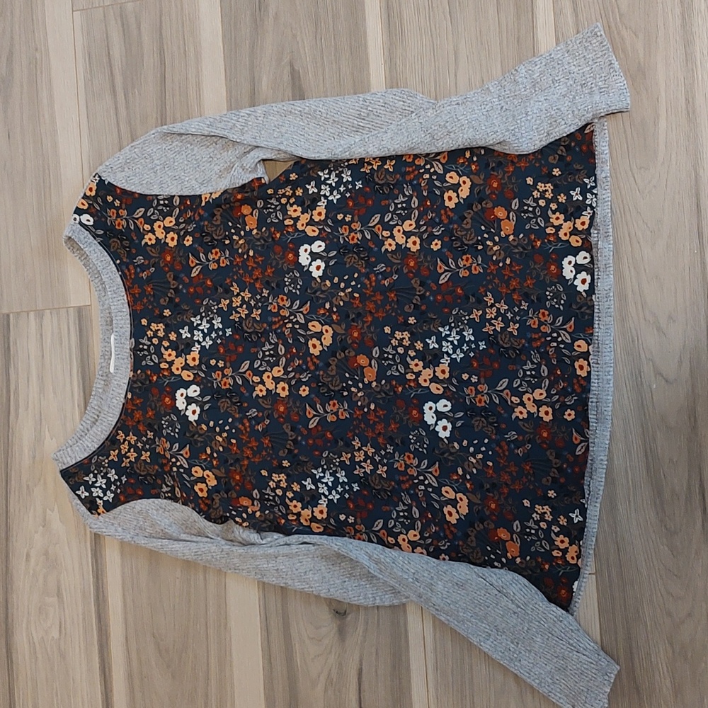 Floral long leave top
